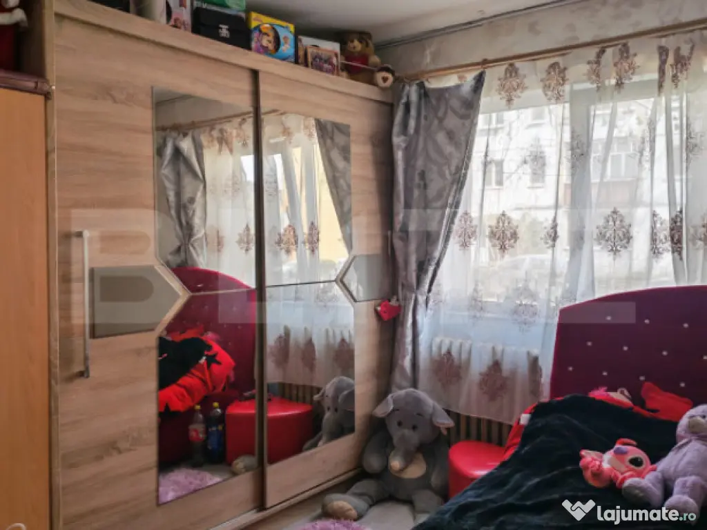 Apartament 2 camere, 40 mp, la parter, zona Micro 4