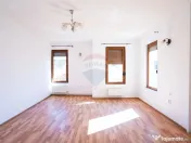 Casă individuală de Vânzare, 242mp utili+ teren de 380... 