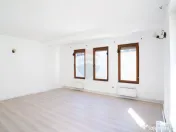 Casă individuală de Vânzare, 242mp utili+ teren de 380... 