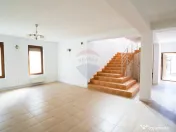 Casă individuală de Vânzare, 242mp utili+ teren de 380... 