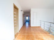 Casă individuală de Vânzare, 242mp utili+ teren de 380... 