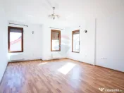 Casă individuală de Vânzare, 242mp utili+ teren de 380... 