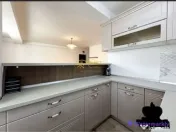 Apartament cu trei camere, zona Palas