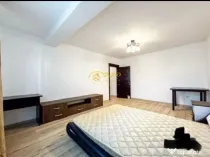 Apartament cu trei camere, zona Palas