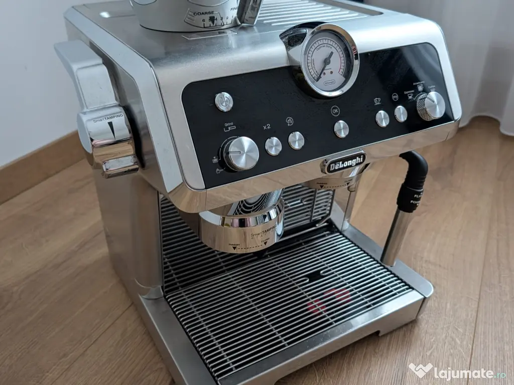Aparat de cafea Delonghi La Specialista