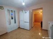 Imobil cu 2 constructii, anexe și 670 mp teren, utilități 