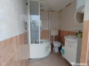 Imobil cu 2 constructii, anexe și 670 mp teren, utilități 