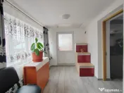 Imobil cu 2 constructii, anexe și 670 mp teren, utilități 