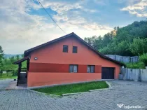 Casă de Vânzare Bunesti