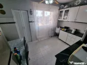 Apartament 3 camere zona Capitol 