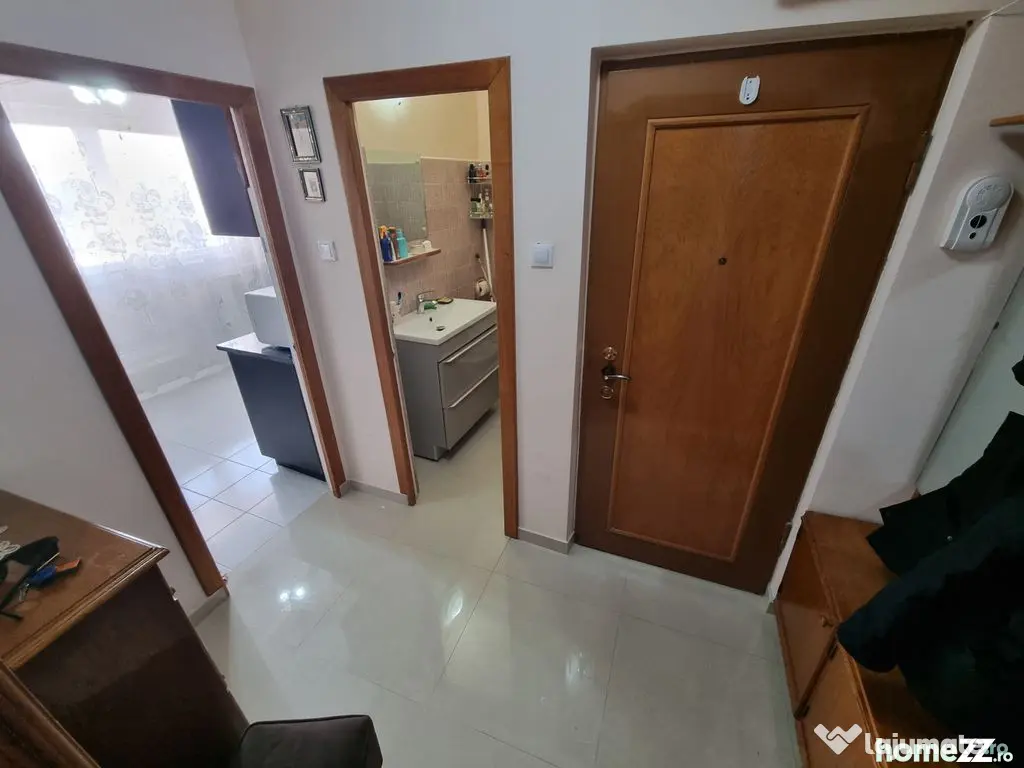 Apartament 3 camere zona Capitol - Constanta (Constanta)