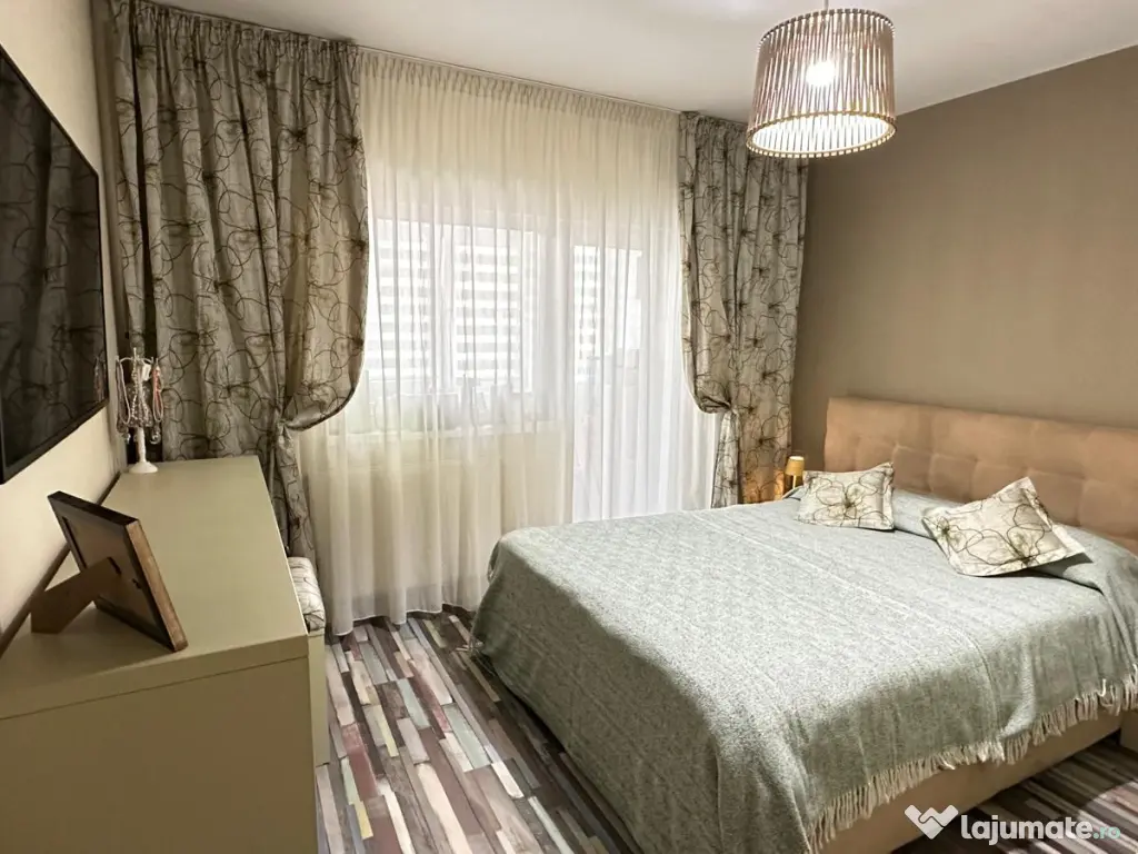 Proprietar - apartament 4 cam. 2 bai / balcoane, centrala, parcare ADP Sos. Salaj