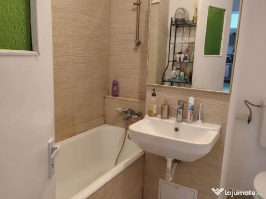 4 camere Mosilor centrala proprie, decomandat