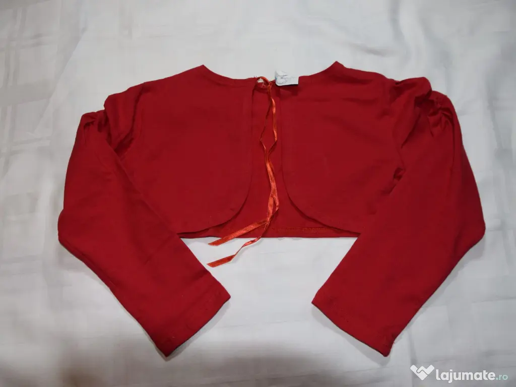 Vand urmatoarele hainute