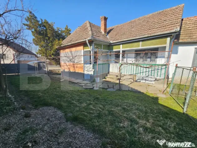 Casă din cărămidă, 4 camere, șură și curte mare – S - Sancel (Alba)