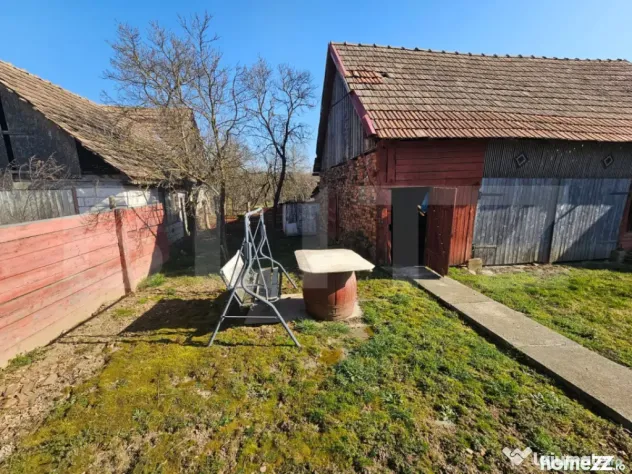 Casă din cărămidă, 4 camere, șură și curte mare – S - Sancel (Alba)