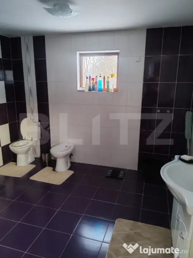Casă individuală, 150 mp, teren 10.000mp, la periferia Suc