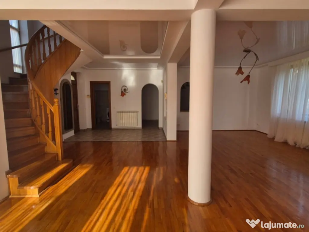 Vila Lux 6 camere, Garaj & Piscina & Terasa SU 300 mp, Teren