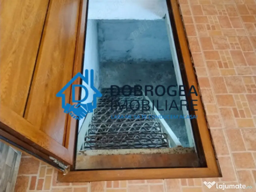 CATALOI- CASA 4 CAMERE , SUPRAFATA TOTALA 200 MP , TEREREN 1