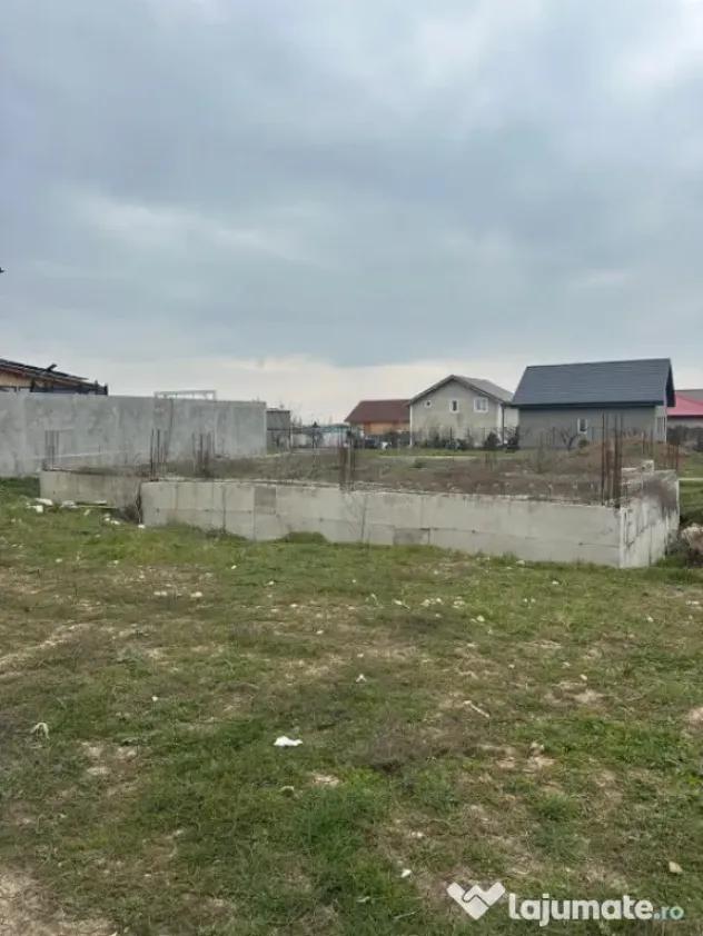 Teren intravilan Lazu, 421 mp, deschidere 20 ml, fundație e