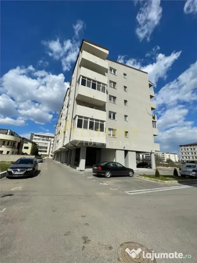 Apartament cu 3 camere | decomandat - SECTOR 4 -