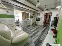 Apartament 3 camere, 68 mp, zona Dezrobirii