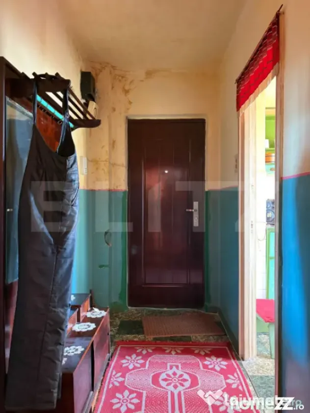 Apartament cu 2 camere, renovabil , 50 mp, zona Kaufland - Turda (Cluj)