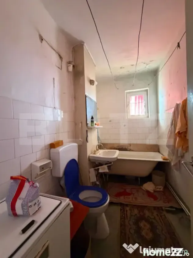Apartament cu 2 camere, renovabil , 50 mp, zona Kaufland - Turda (Cluj)