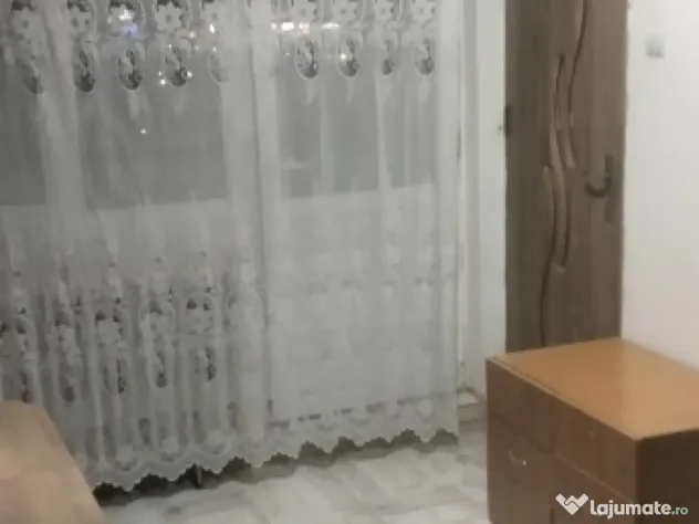 Garsoniera de închiriat