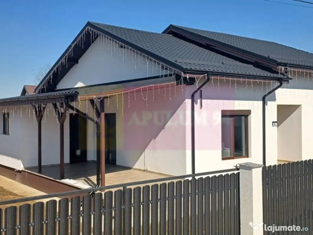 Săbăreni, casă nouă tip parter, cu pod mansardabil
