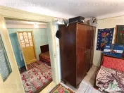 Casa taraneasca traditionala pe parter cu gradina si livada 