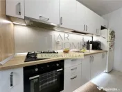 Apartament 3 camere, de lux, parcare privata, zona Vest, Plo 