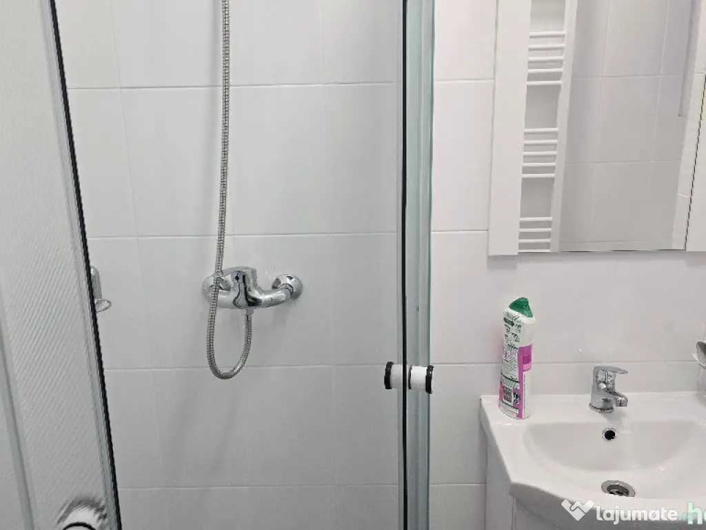 Inchiriez spatiu in Deva, zona Spitalul Judetean, suprafata utila 20 m