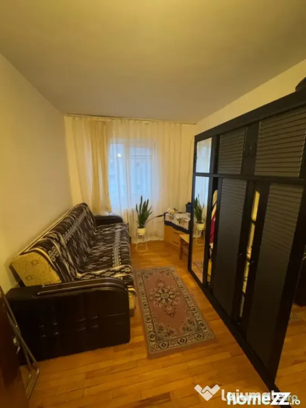 Apartament 3 camere, 56 mp, zona Centrala