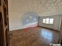 Vilă spațioasă D+P+E+M, 400 mp | Curte generoasă 400 mp | 3 intrări