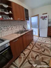 RECO Vila cu 6 camere garaj teren generos- zona Baile Fe
