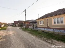 RECO Casa in Sarbi la 27km de Oradea cu dublu front stradal