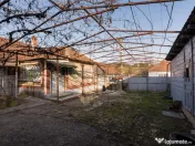 RECO Casa in Sarbi la 27km de Oradea cu dublu front stradal 