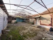 RECO Casa in Sarbi la 27km de Oradea cu dublu front stradal 