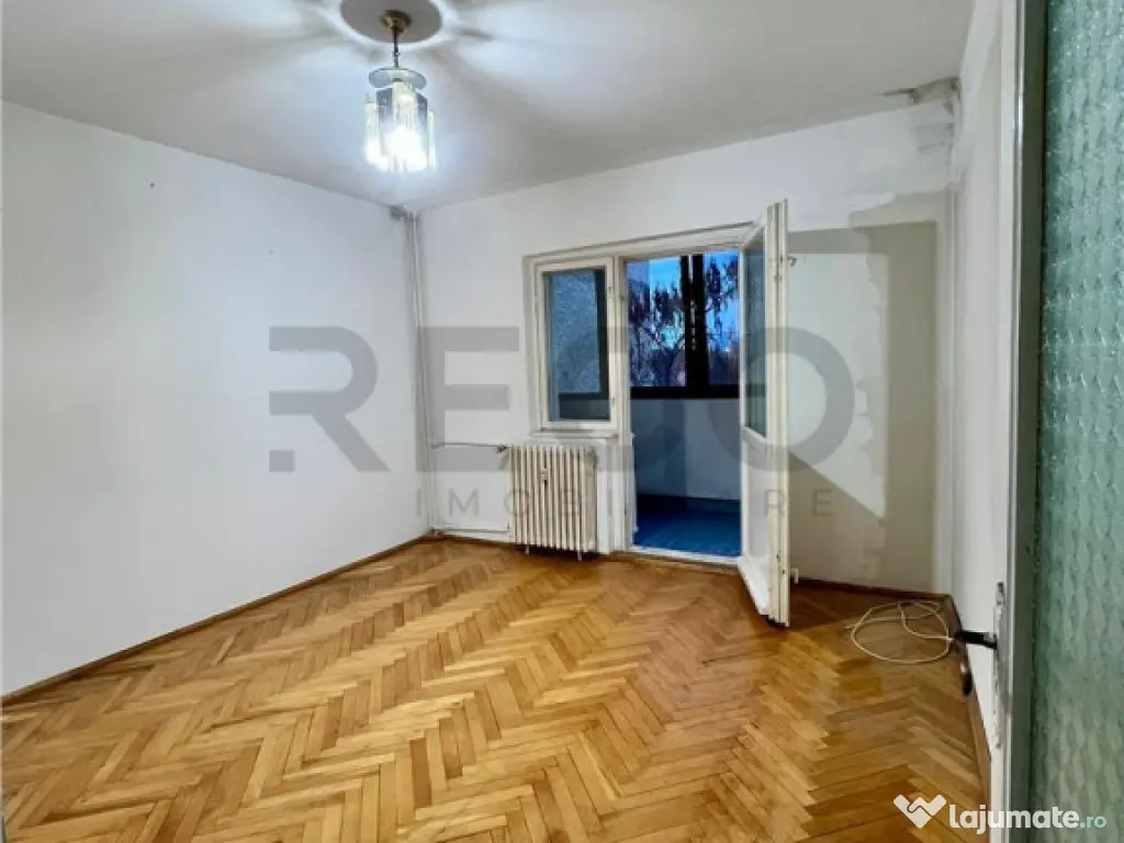 RECO Apartament 3 camere decomandat etajul 1 zona Nufarul/Lo