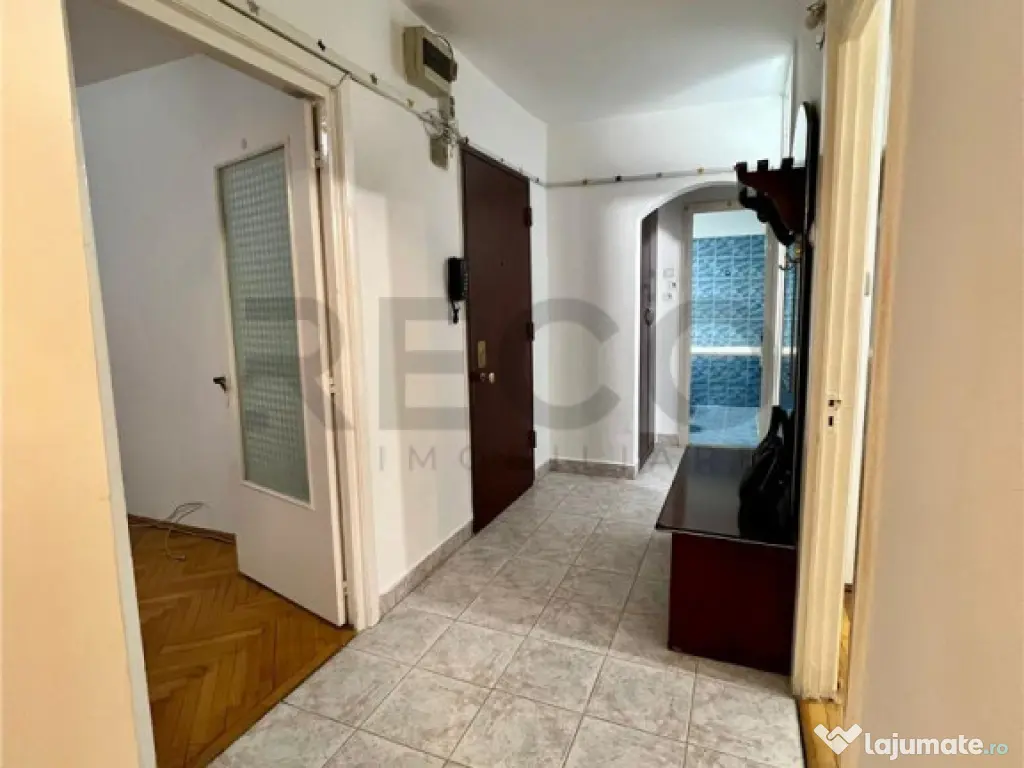 RECO Apartament 3 camere decomandat etajul 1 zona Nufarul/Lo