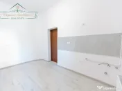 Apartament cu 2 camere la curte comuna si centrala proprie , 