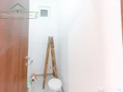 Apartament cu 2 camere la curte comuna si centrala proprie , 