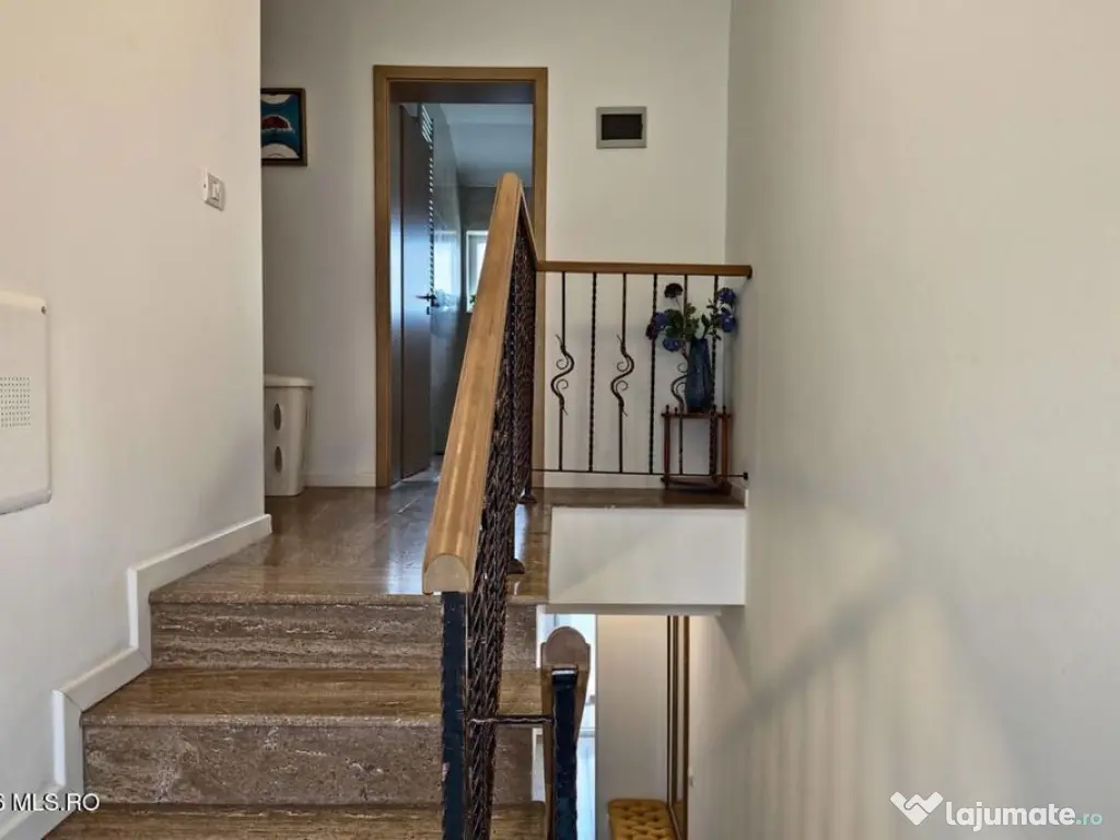 Dumbravita - Str Soarelui - Casa P+1, 3 Camere, Parcare A...