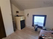 Casa de moderna cu costuri reduse, panouri solare si spatiu 