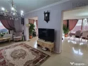 Casa de moderna cu costuri reduse, panouri solare si spatiu 