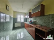 Casa 4 camere plus anexe zona gara Medgidia, Constanta 