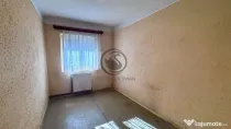 Apartament cu 4 camere de vanzare | Decomandat | Urlati |...
