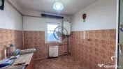 Apartament cu 4 camere de vanzare | Decomandat | Urlati |... 
