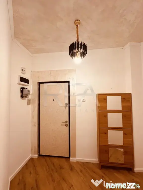 2 Camere Renovat Ideal Pentru Investitii